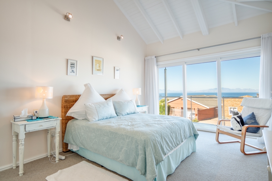3 Bedroom Property for Sale in Glen Marine Western Cape